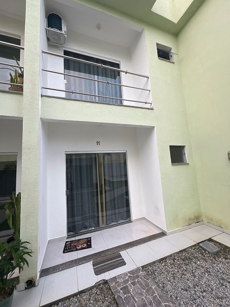 Apt 11 - Condomínio Brasil Coroa!